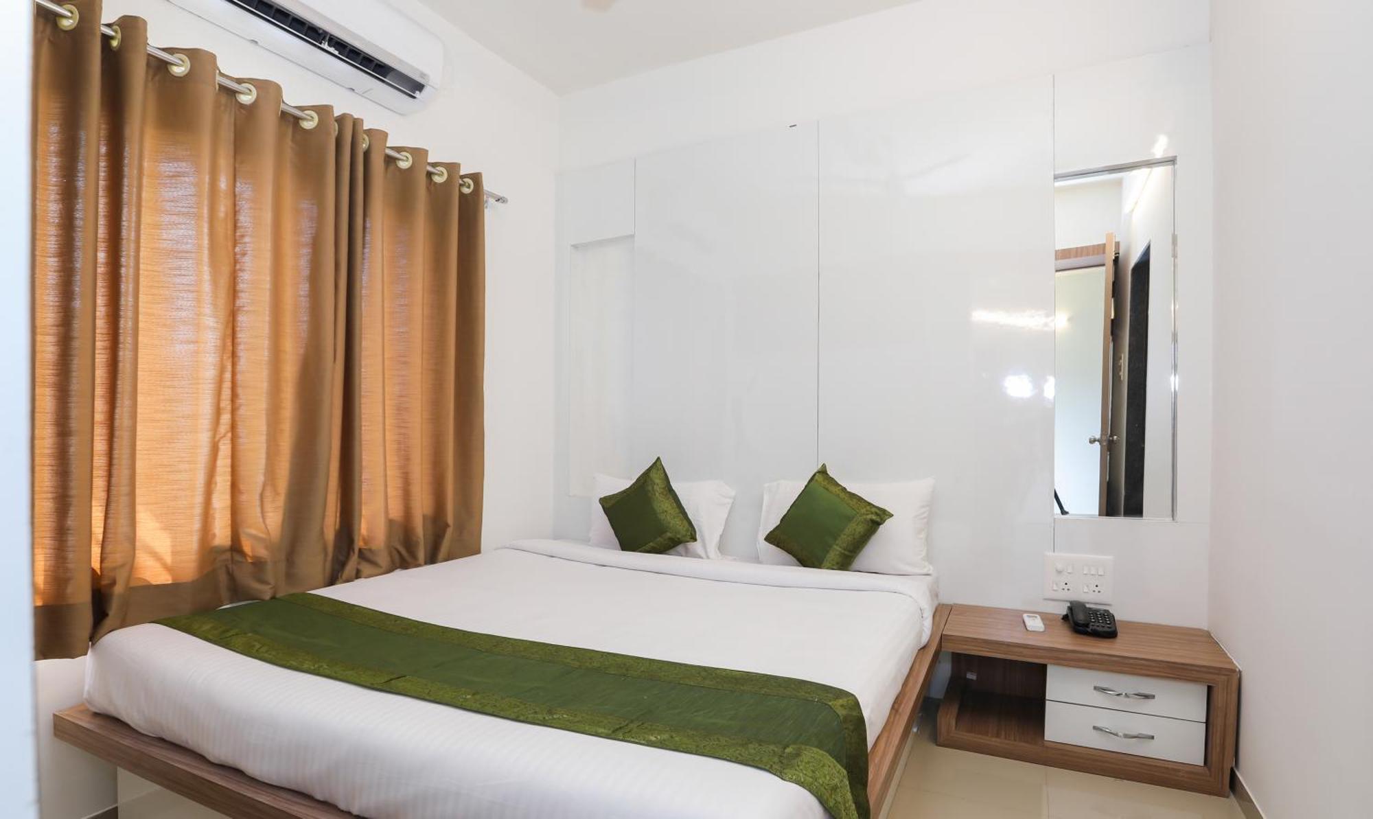 Treebo Sapphire Studio Насик Экстерьер фото