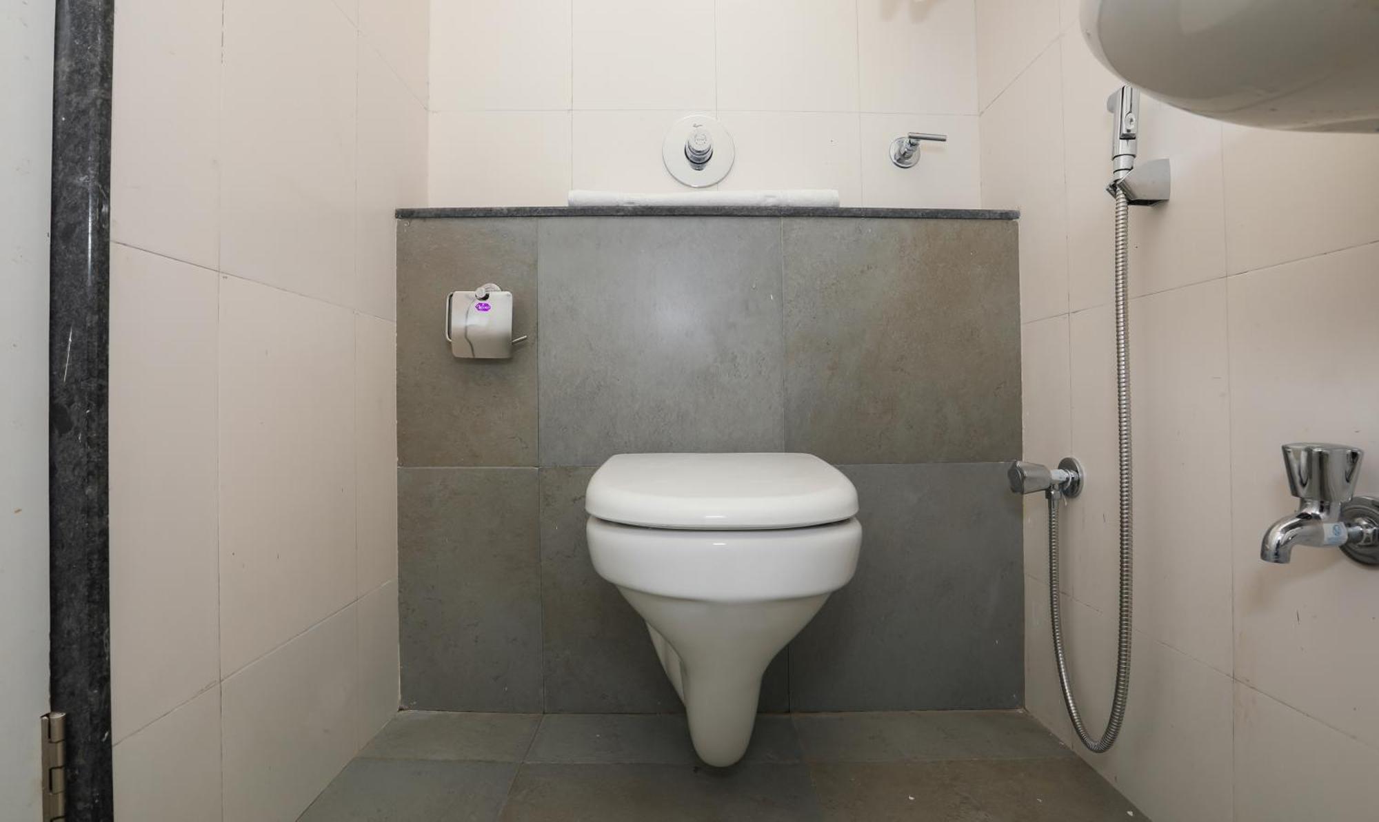 Treebo Sapphire Studio Насик Экстерьер фото