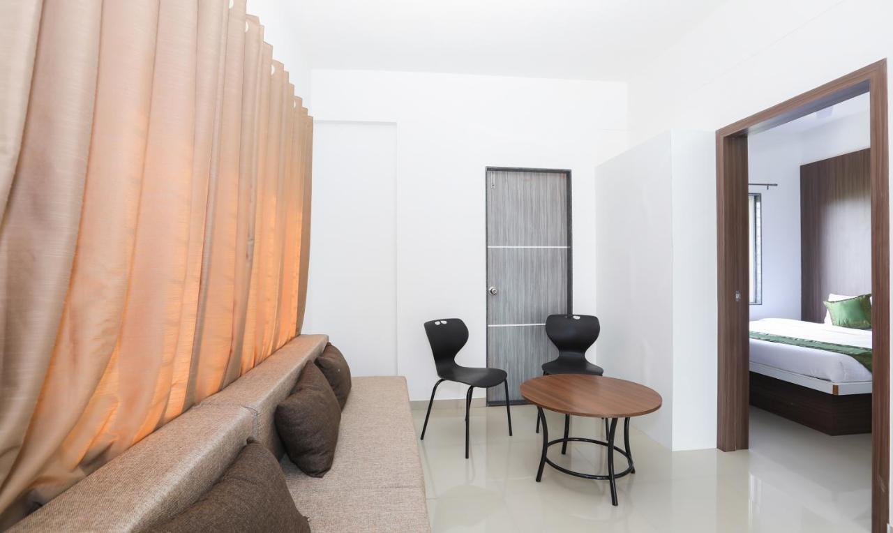 Treebo Sapphire Studio Насик Экстерьер фото